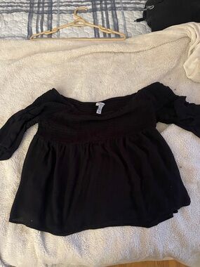 Arizona Jean Company Black Off-Shoulder Smocked Top
